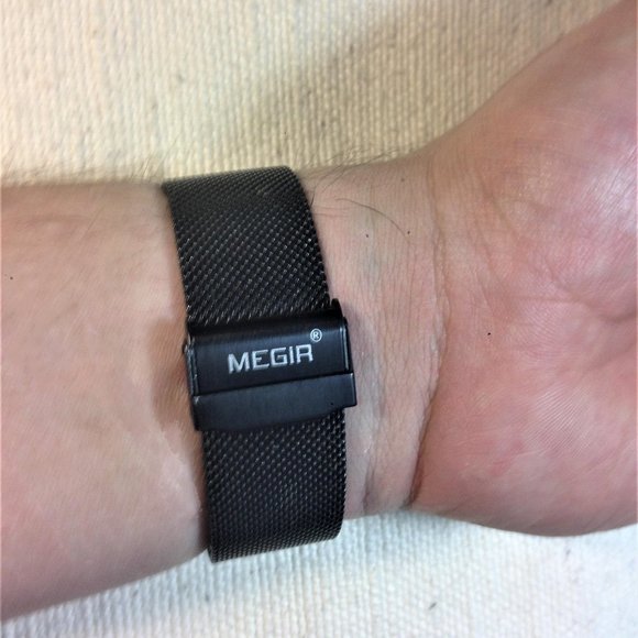 Slim, sexy Fashion Chronograph Watch - Picture 8 of 9